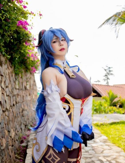 一求乳魂h肉动漫在线观看_lol电影天堂成事在人免费观看