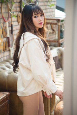 啃咬女孩粉嫩蓓蕾_粤语中字动漫在线观看