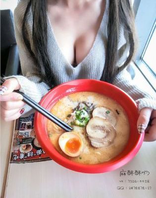 尾随隔壁漂亮人妻日本电影_HD高清完整版不卡在线观看