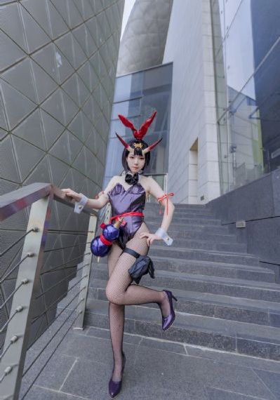 俄罗斯裸体女兵A片_不卡美剧免费观看高清版