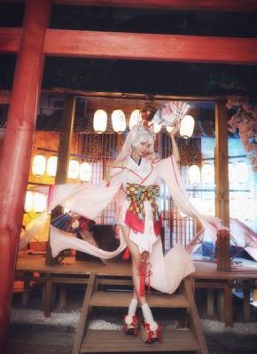 日本老牌av爆乳明星_完整版高清全集在线观看