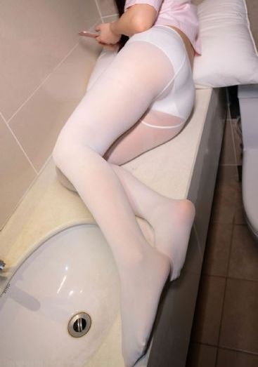 他揉捏她两乳不停呻吟A片小视频_韩国伦理片手机在线观看