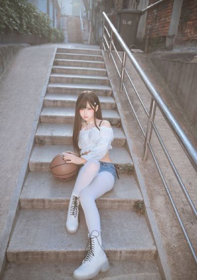 日韩人妻精品无码久久水蜜桃茄子_双语中字完整在线观看