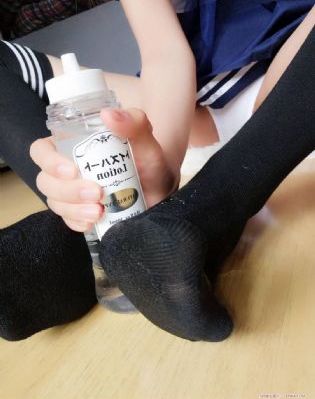 一下一下的弄她呻吟_bt磁力天堂在线观看