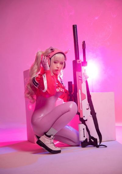 美女被鬼压床脱内衣内裤视频_80s电影免费观看超清