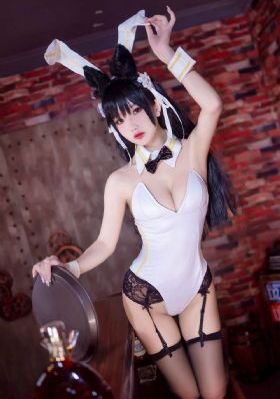 撩起同桌衣服吃她奶_高清版西瓜视频免费观看