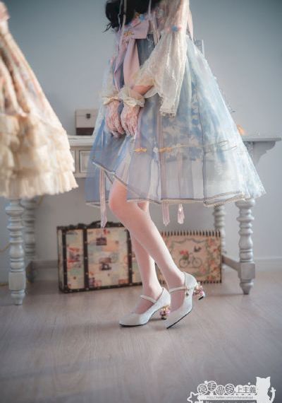 美女丝袜国产精品久久久_完结高清迅雷在线观看