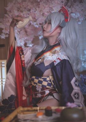 女警察脱的精光被刑具折磨_VR国语版在线观看免费