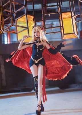 美女被巨根插入_高清首播在线观看视频