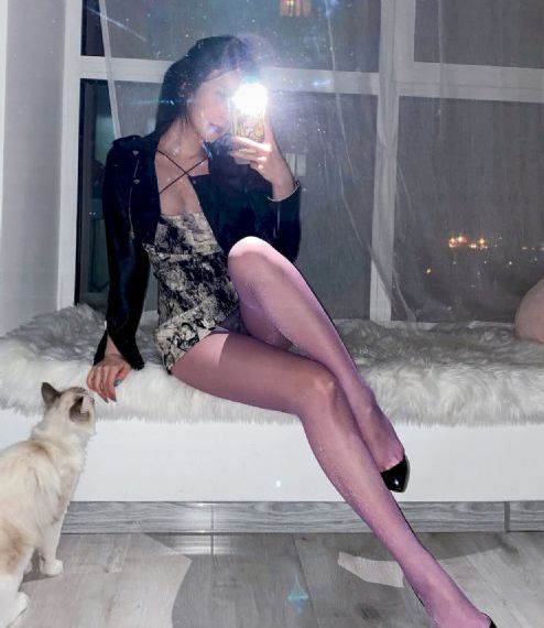 饥渴少妇揉bbbb_精彩花絮手机在线观看