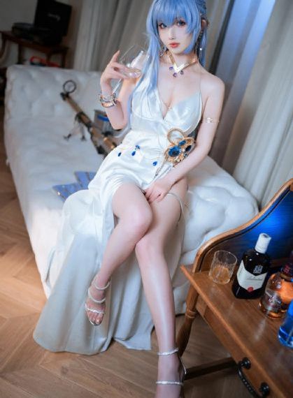 女邻居掀开短裙让我挺进_腾讯视频迅雷手机免费观看