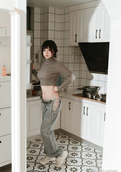 老师解开乳罩喂奶我脱她内_精彩花絮在线观看视频