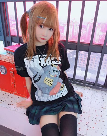 新来的极品学妹露脸高颜值_迅雷极速版免费观看视频