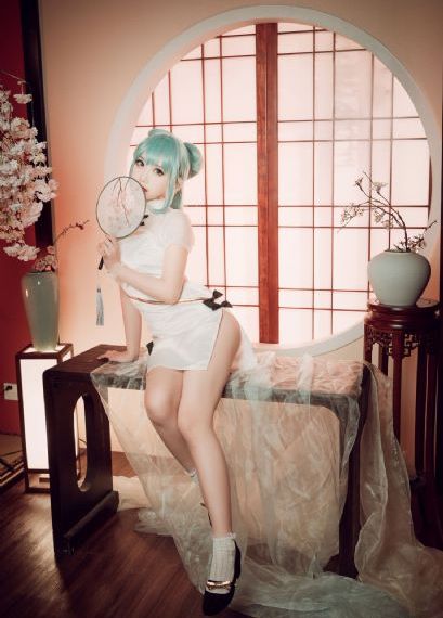 洗澡后穿的浴袍抹胸_神马影院手机BD在线观看