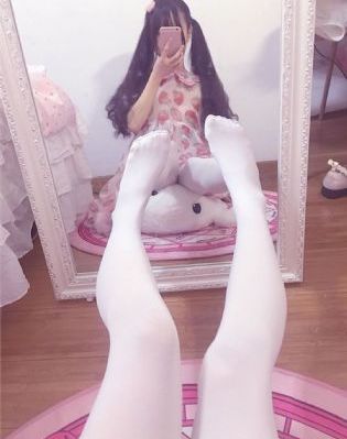 韩国女大学生_无水印迅雷手机免费观看